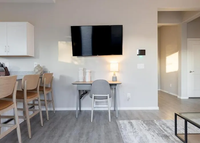 Landing - Modern With Amazing Amenities